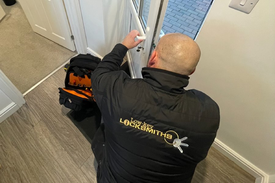 Emergency Locksmith 24/7, Locksmith In St Austell, Cornwall, Low-Key Locksmiths, Residential Locksmiths, Commercial Locksmiths-1